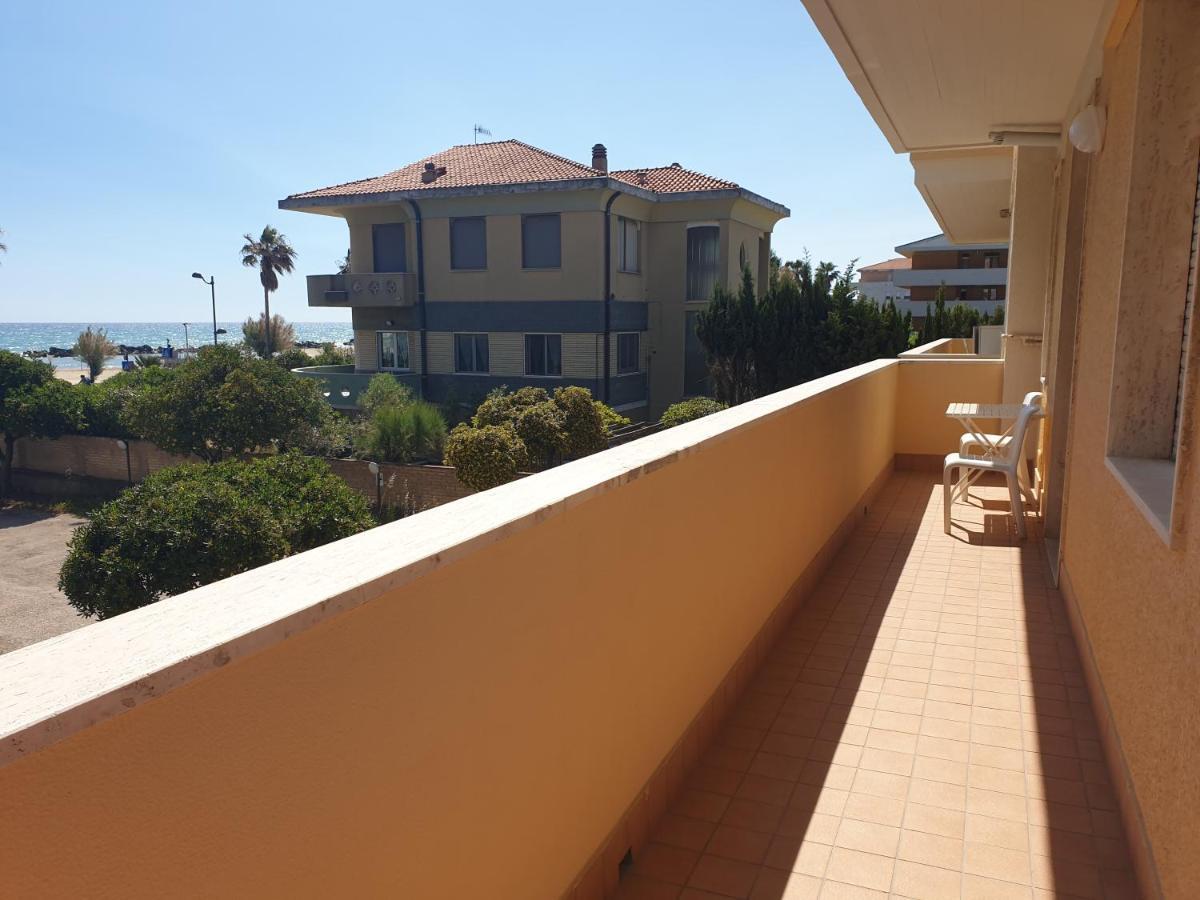My Beachouse Montesilvano Marina Exterior foto